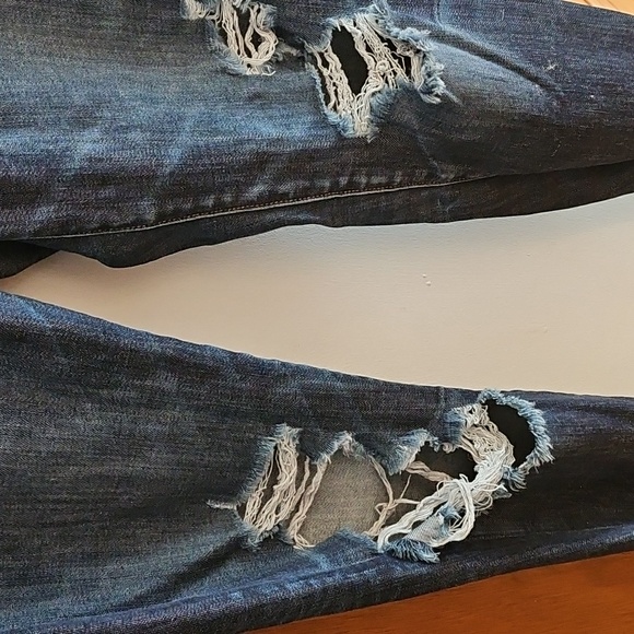American Eagle Distresses Destroyed Jeans, Dark Wash High Rise Crop - Picture 3 of 12